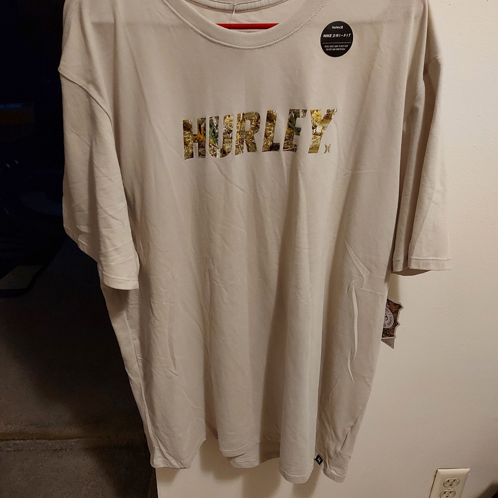 NWT Hurley/Nike/Real Tree Tshirt